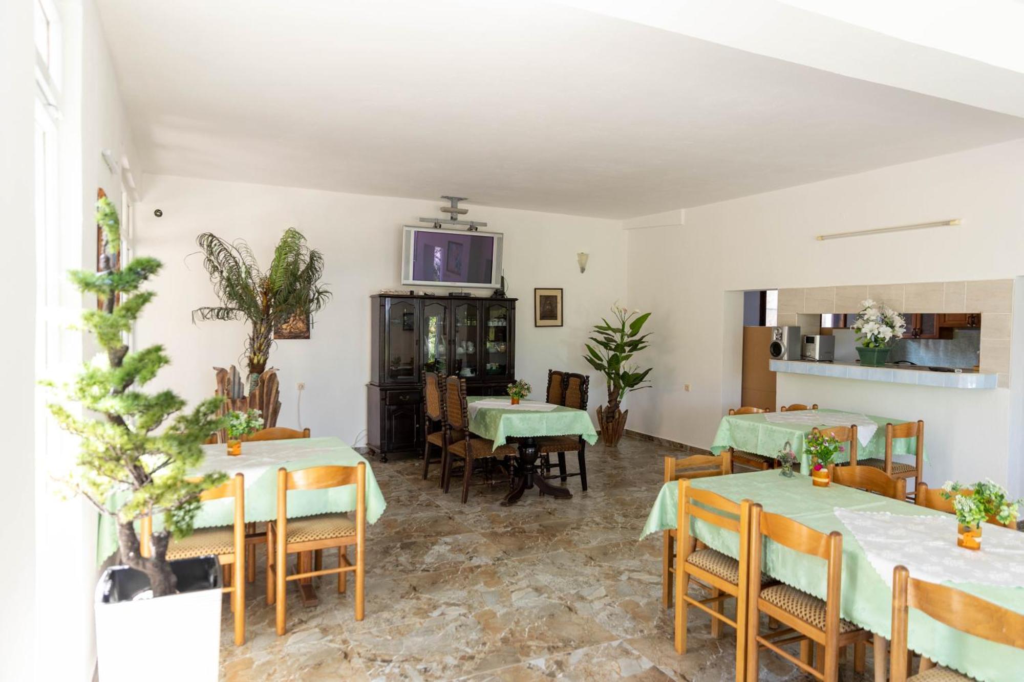 Guest House Aldin Ulcinj Ngoại thất bức ảnh