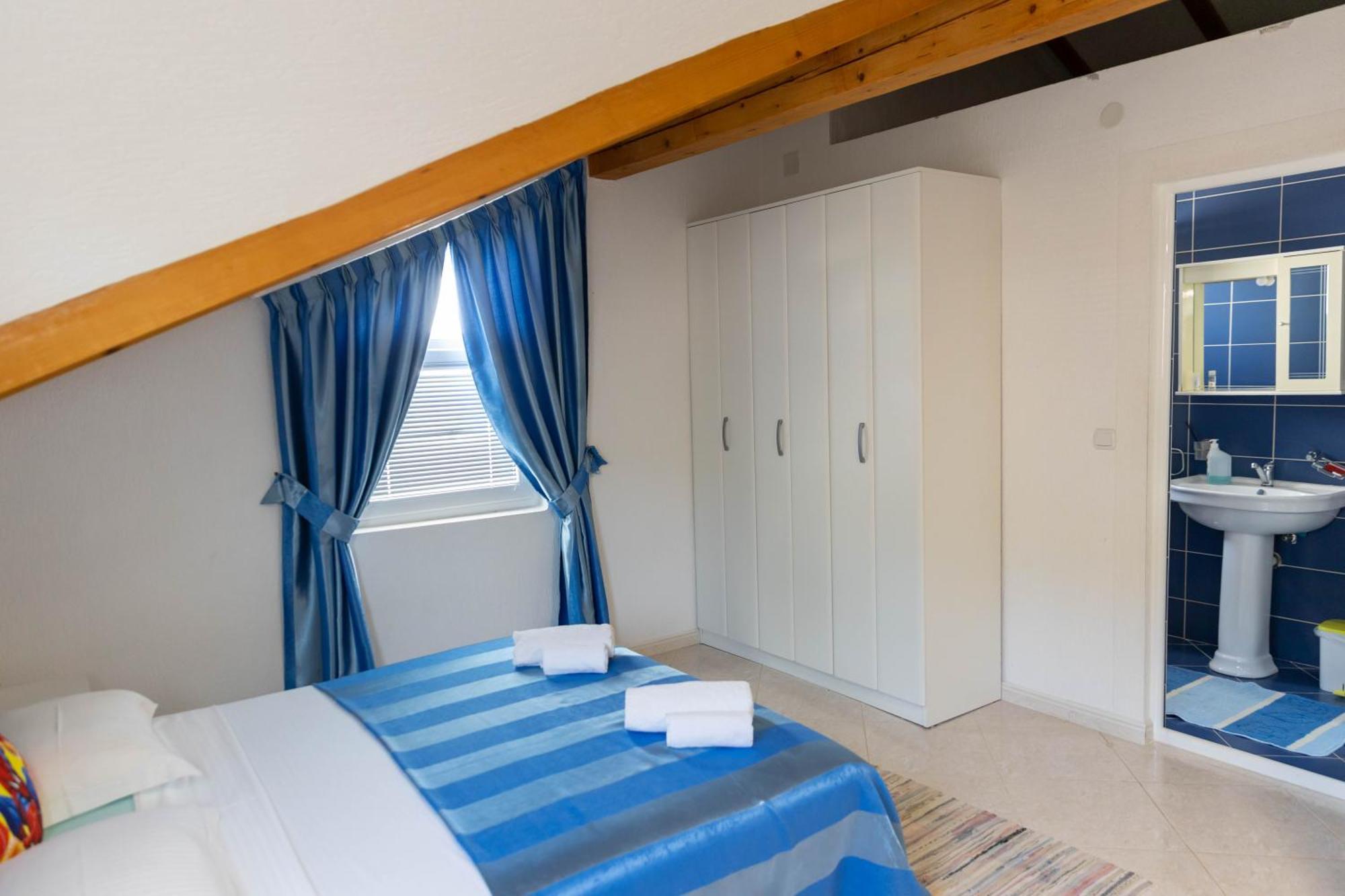 Guest House Aldin Ulcinj Ngoại thất bức ảnh