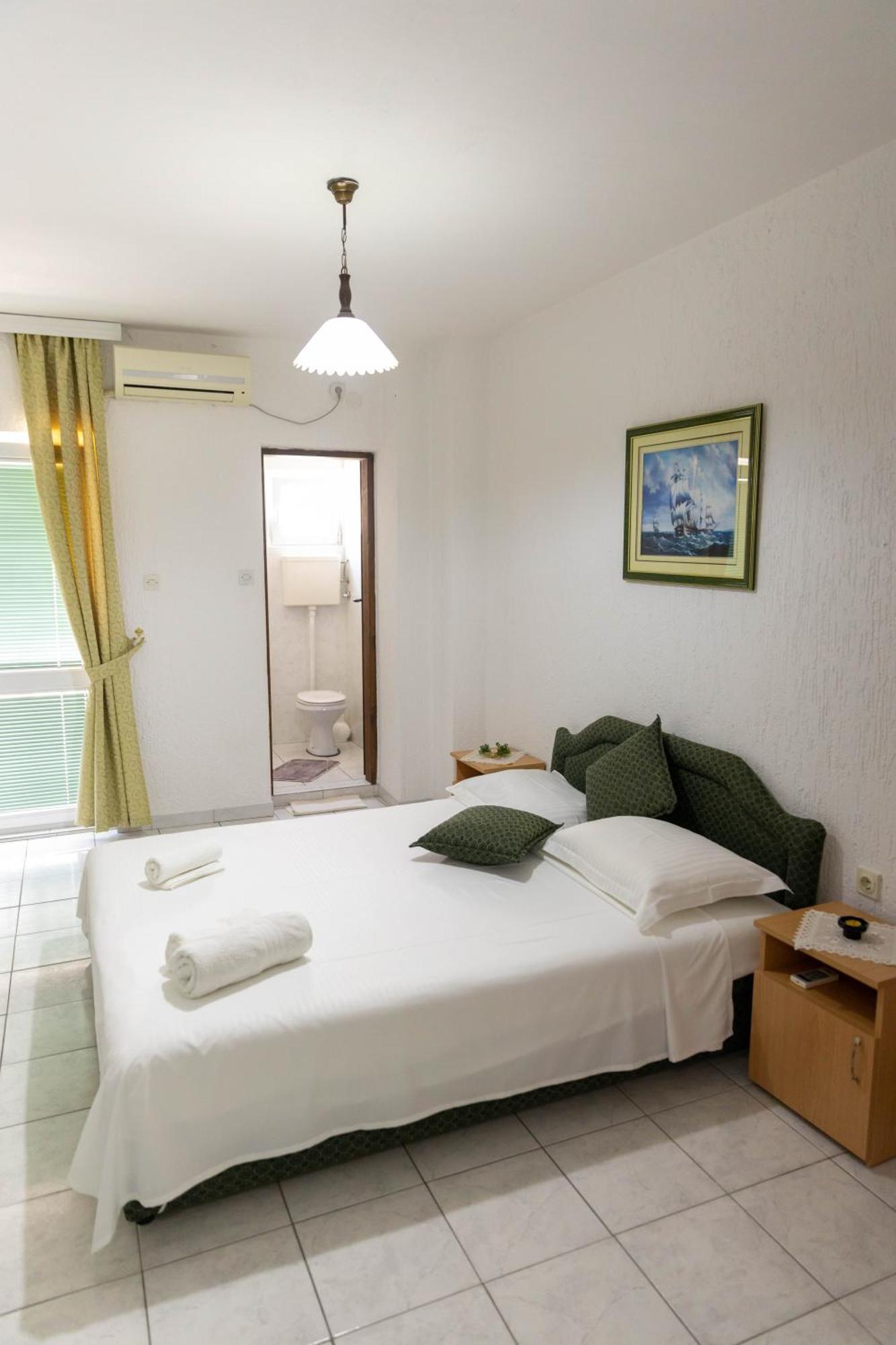 Guest House Aldin Ulcinj Ngoại thất bức ảnh