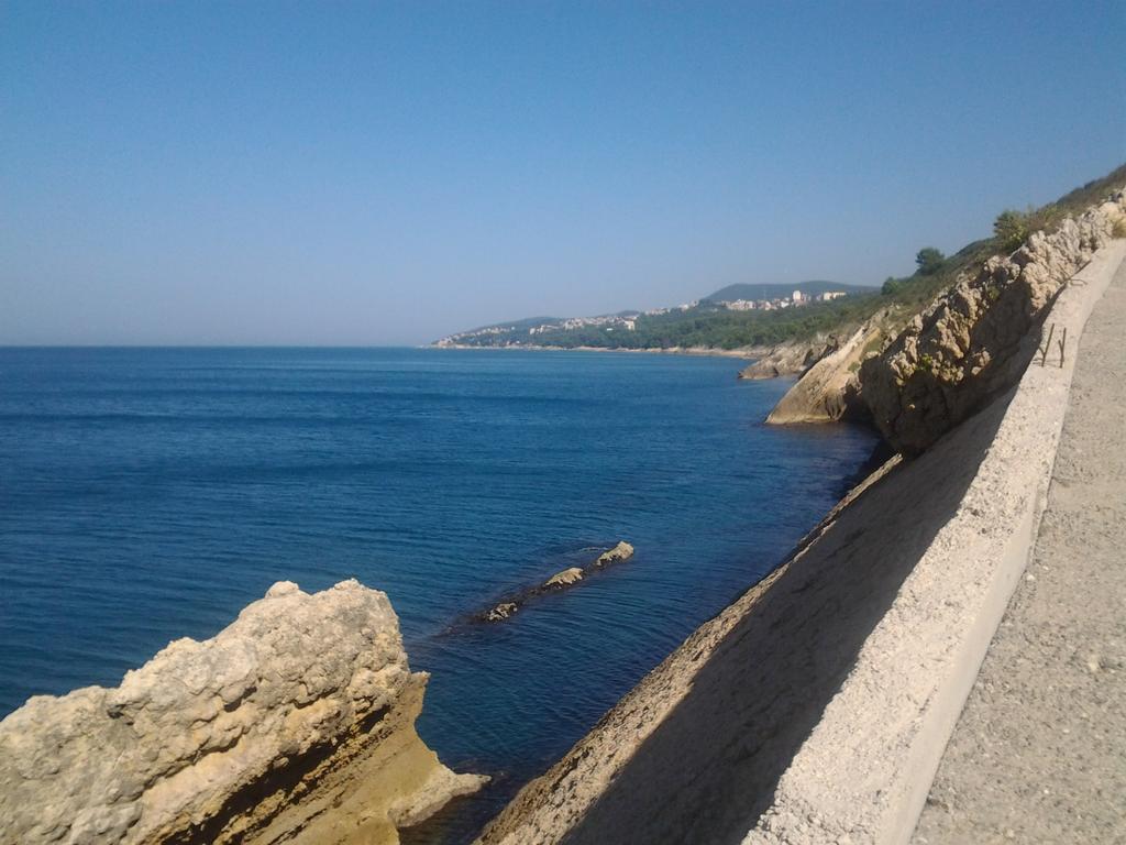 Guest House Aldin Ulcinj Ngoại thất bức ảnh