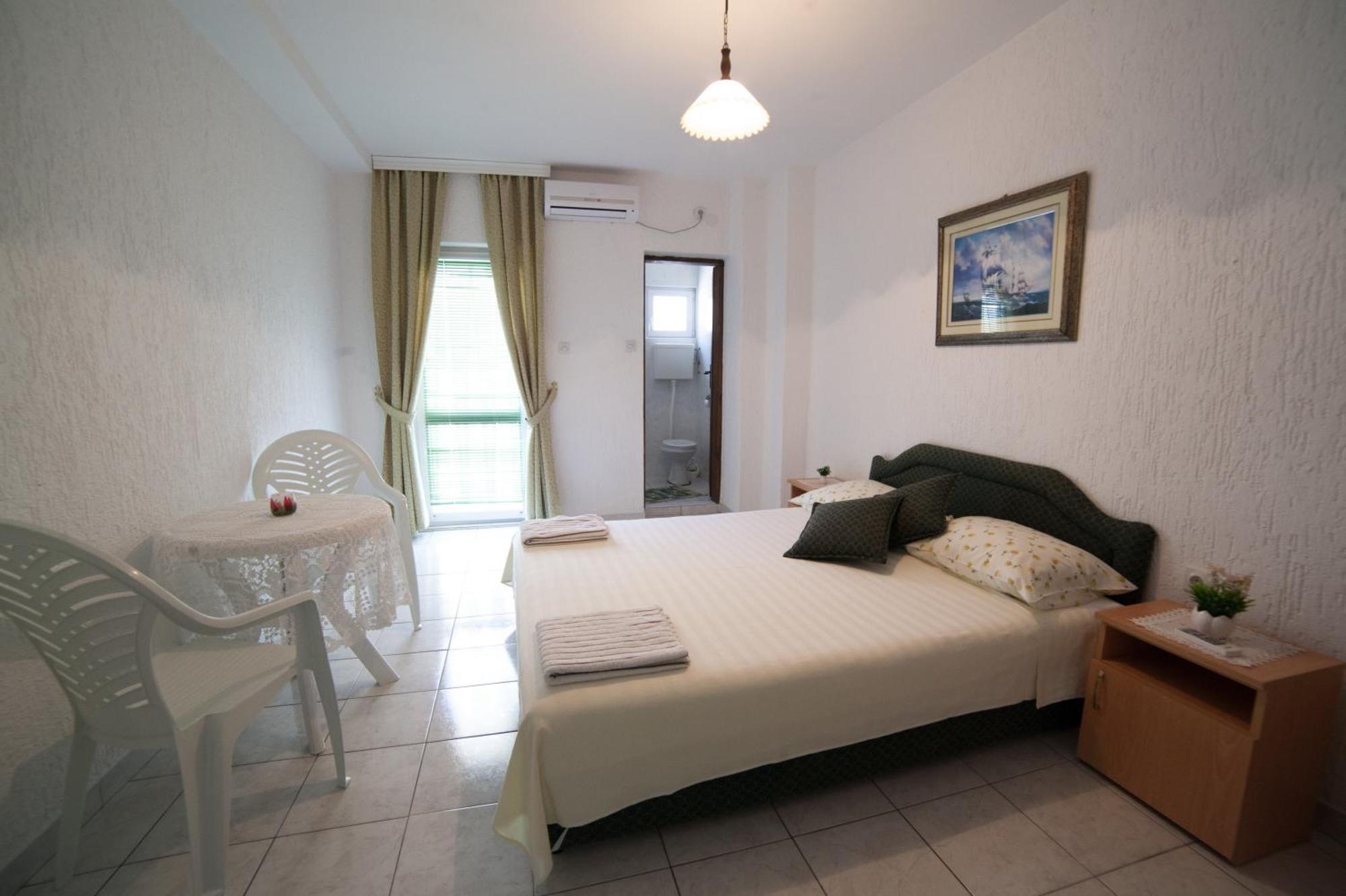 Guest House Aldin Ulcinj Ngoại thất bức ảnh