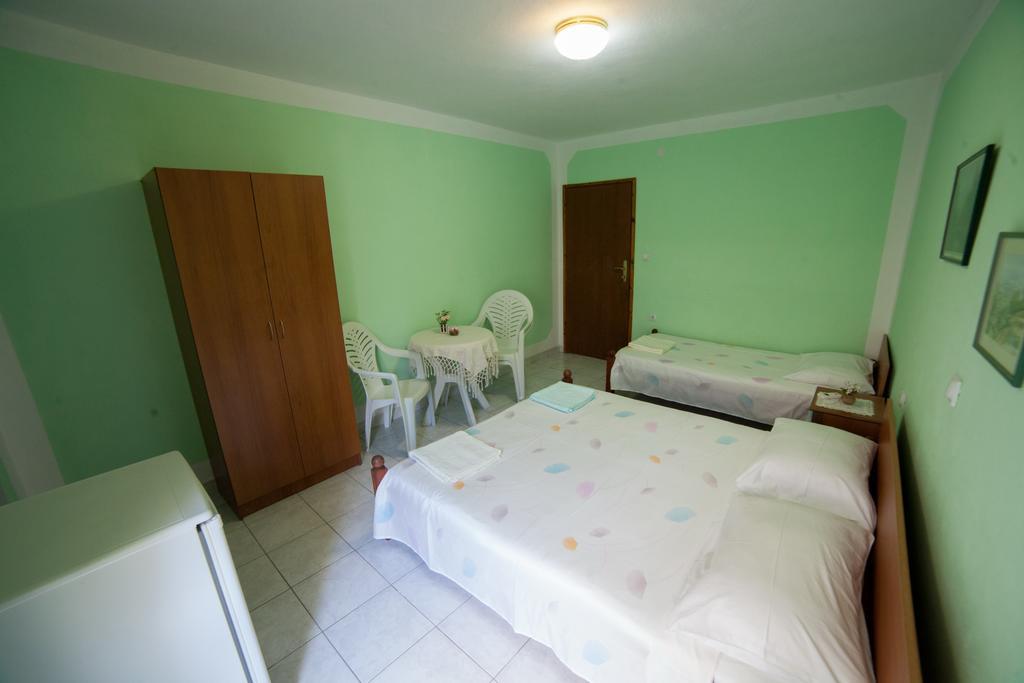 Guest House Aldin Ulcinj Ngoại thất bức ảnh