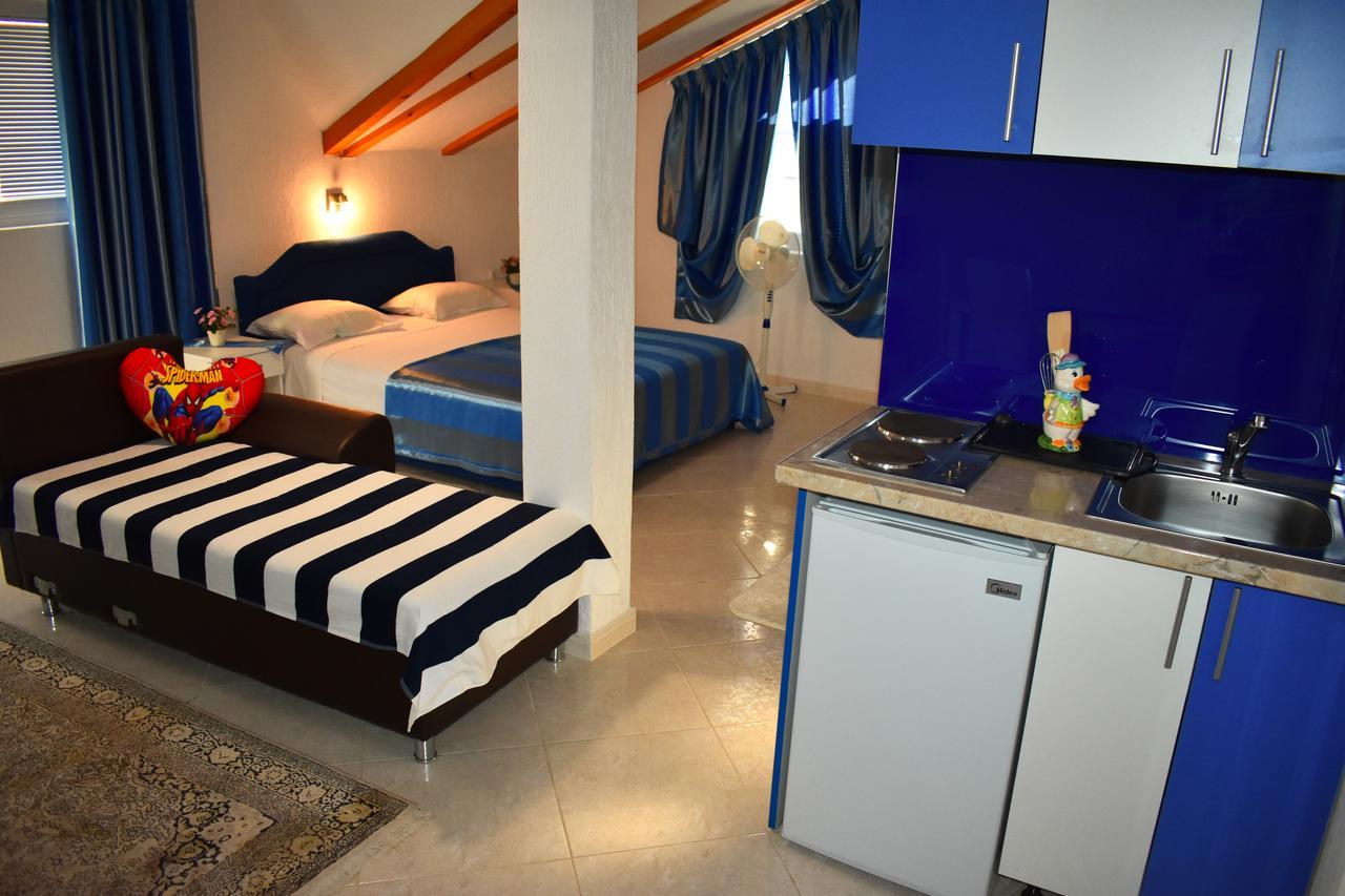 Guest House Aldin Ulcinj Ngoại thất bức ảnh
